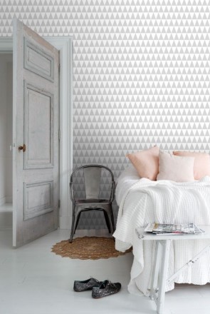 Papel pintado triángulos gris claro y blanco estilo nórdico Nordem Mountains 677329