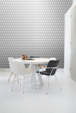 Papel pintado triángulos gris claro y blanco estilo nórdico Nordem Mountains 677329