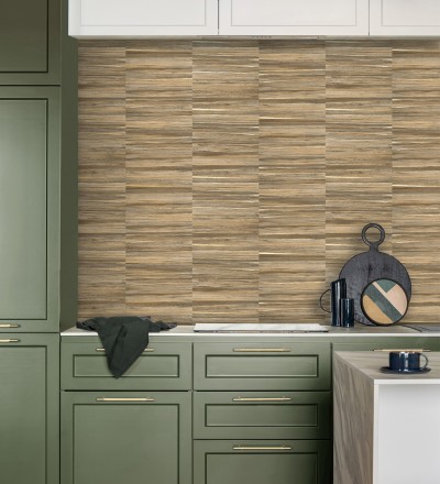 Papel pintado lascas de madera con inserciones en oro Jabarl 681862