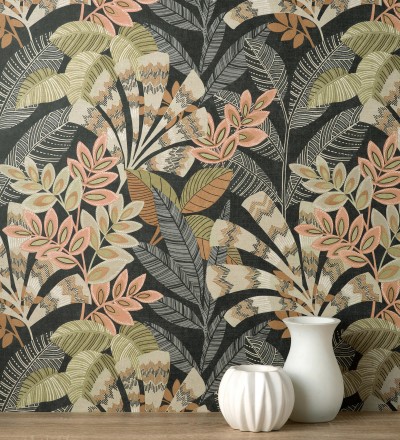 Papel pintado de hojas étnicas fondo negro con texturas estilo tropical Aruba Palm 681999