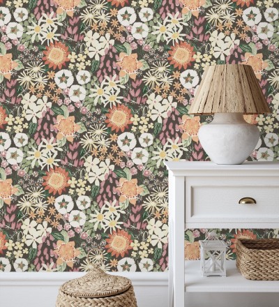 Papel pintado jardín de flores fondo marrón oscuro estilo botánico Masie Garden 682059