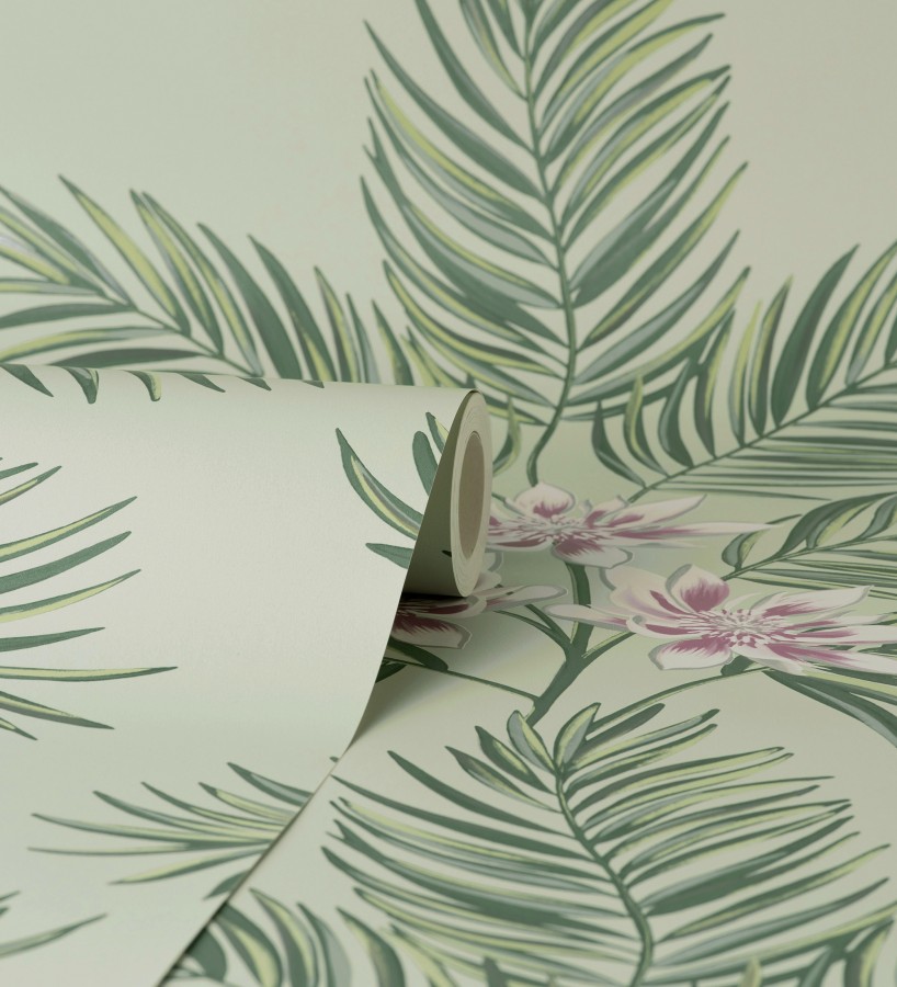 Papel pintado de hojas de palmera con flores estilo tropical color verde claro Malibu Palms 682363