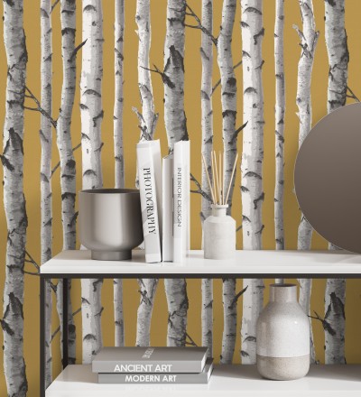 Papel pintado tronco de árboles estilo nórdico color mostaza Nordic Forest 682372