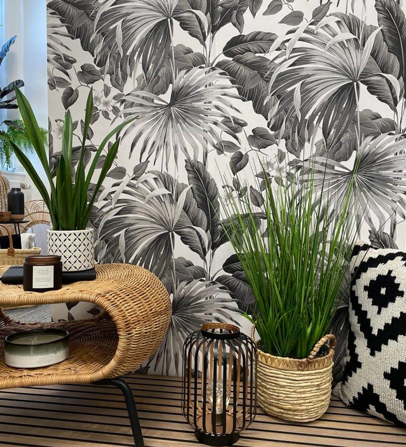 Papel pintado de hojas de palmera tropical color blanco gris y negro Polynesia Paradise 682838
