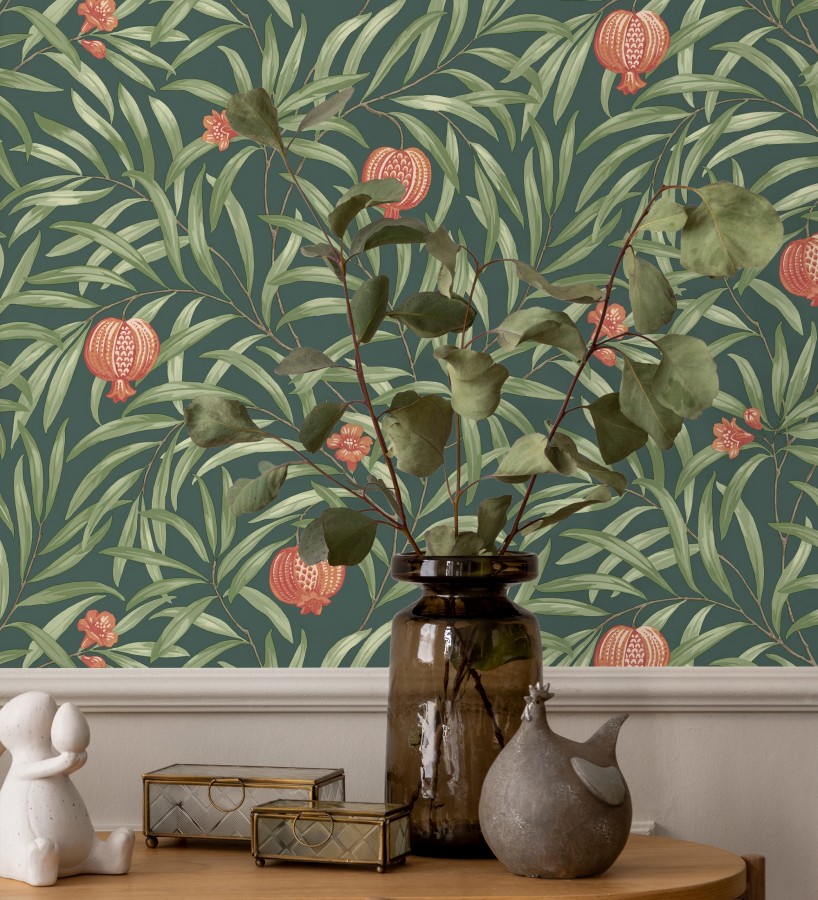 Papel pintado de frutos coral y hojas verde fondo verde oscuro  Parisian Fruit 682886