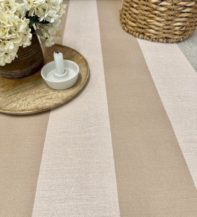 Papel pintado de rayas con textura lino estilo natural tonos ocre y beige Harvest Stripe 683401