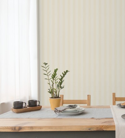 Papel pintado de rayas finas difuminadas en color amarillo claro Parisian Stripes 683472