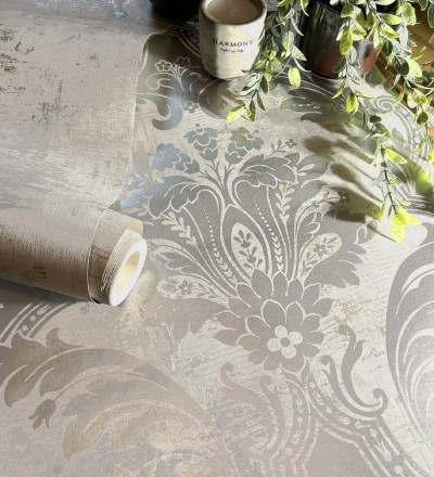 Papel pintado damasco metalizado fondo piedra natural Alessandro Sheen 683572