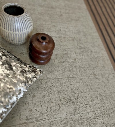 Papel pintado con textura de piedra natural en tonos visón Onyx Mineral 683605